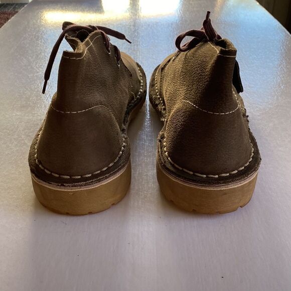 SAFARI by BATA Men’s Leather Chukka Boots Size 9 - Picture 3 of 10